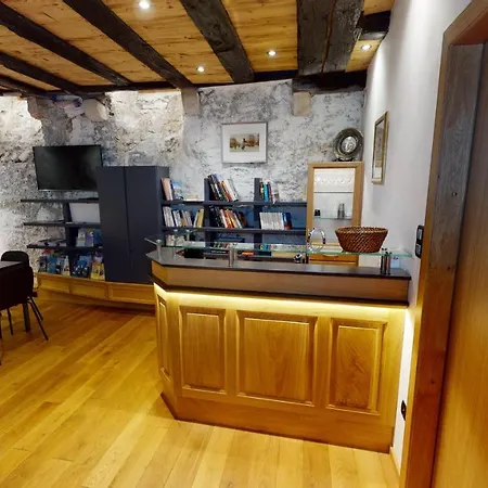 Maison Le Clos Bartholdi Apartman